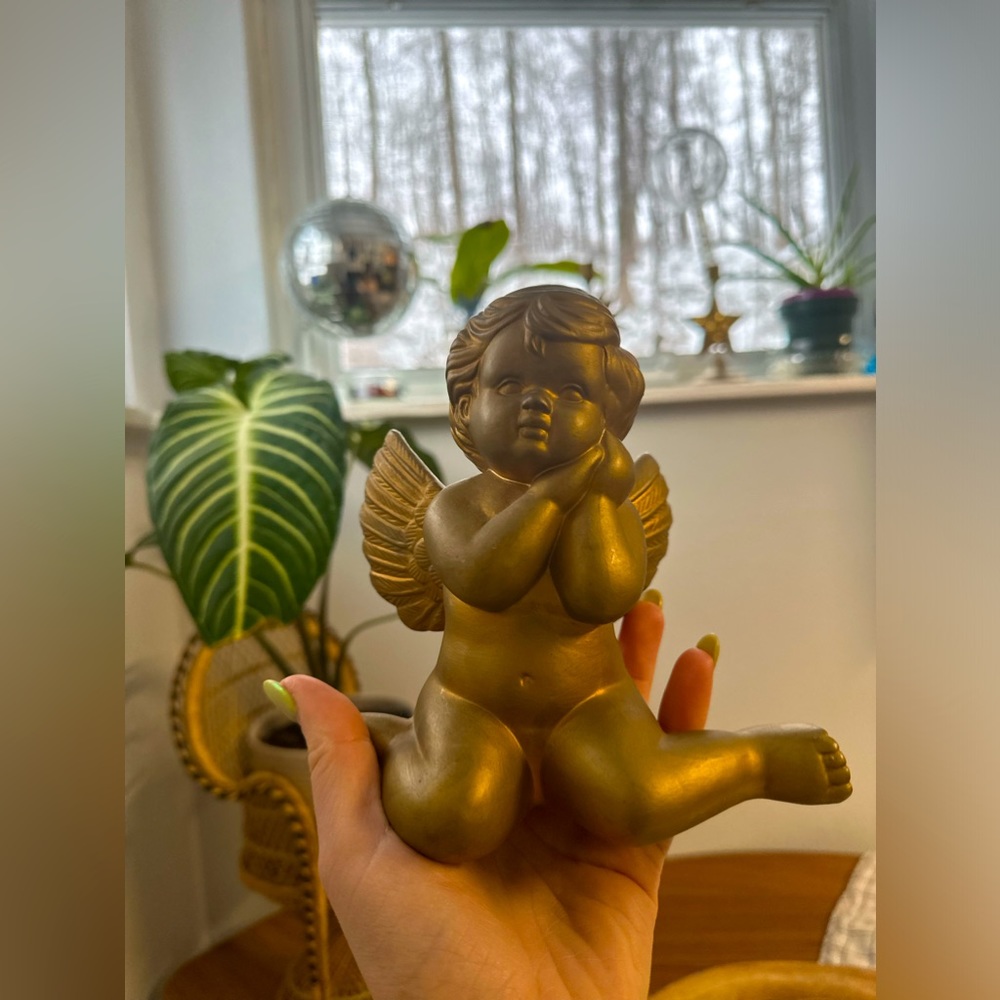 Gold cherub
